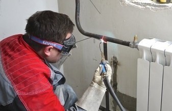 МОНТАЖ РАДИАТОРА Монтаж радиатора от 2200 руб